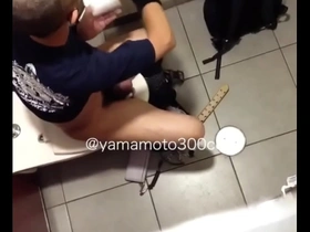 Gay Japanese masturbates on the toilet
