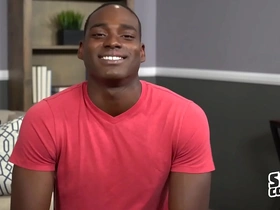 Hot gay guy with a beard, Desmond, goes wild at Sean Cody.