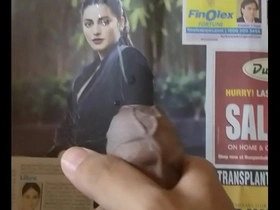 Shruti Hassans orgasm is followed by a facial