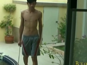 Gay Asian twink gets spit roasted in outdoor hardcore scene