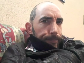 Spanish gay masturbates and pleasures himself.
