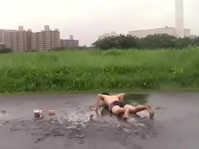 Chuo University student Sutehages gay fireworks show is amazing.