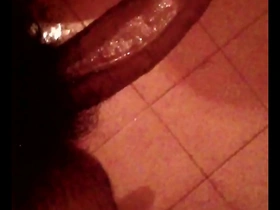 An Indian man with a big dick has sex alone.